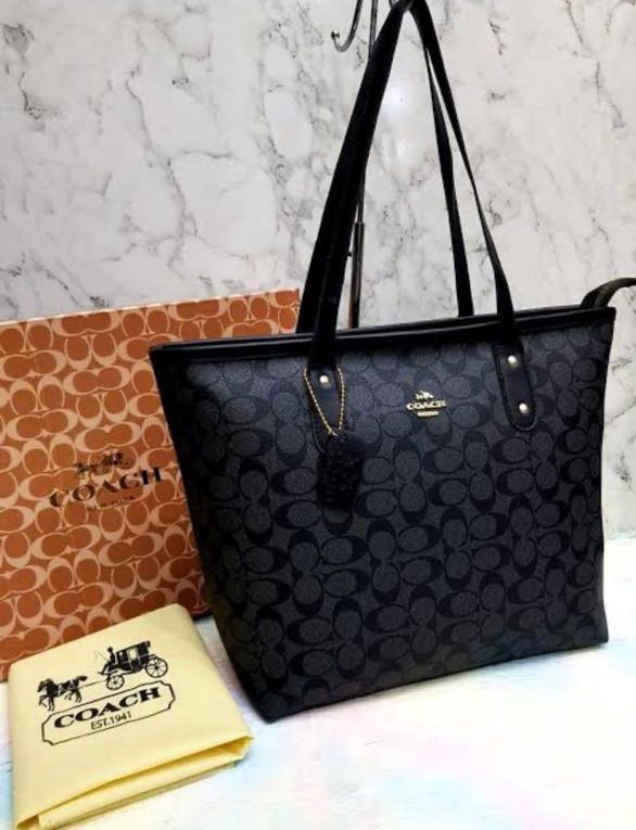 Coach City Tote in Signature Canvas