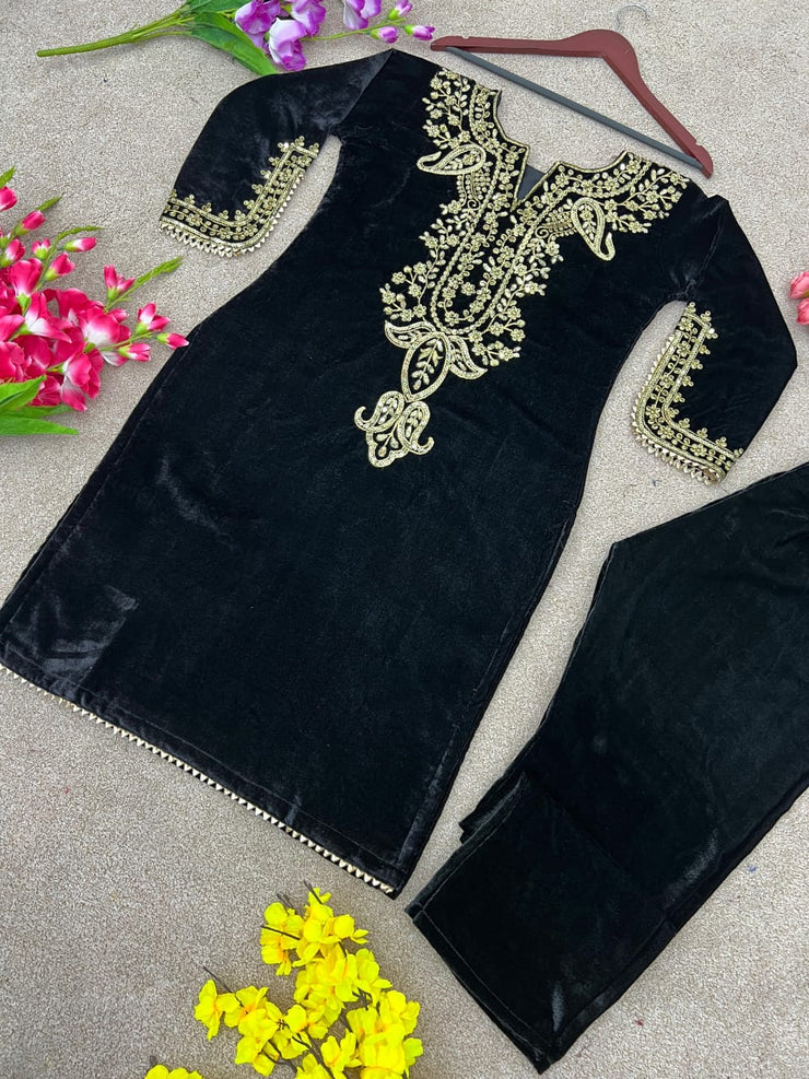 Beautiful Black Velvet 2 pcs set