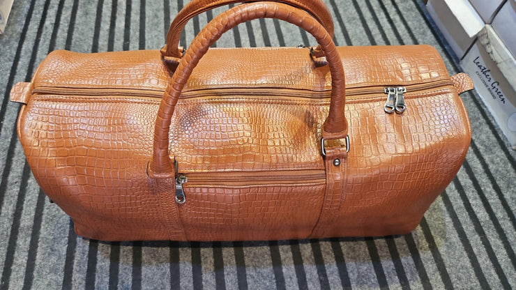 100% Genuine Leather Duffle bags by GlamourlyIndia