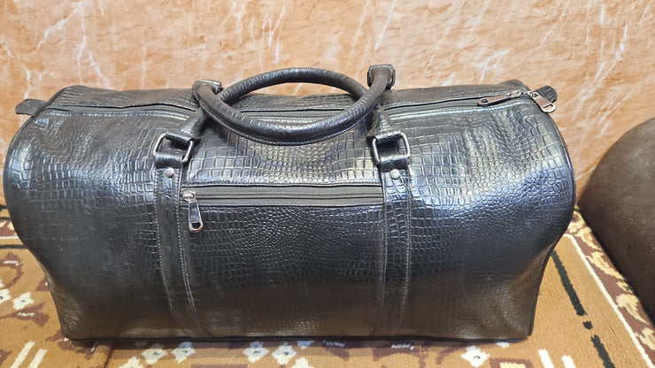 100% Genuine Leather Duffle bags by GlamourlyIndia