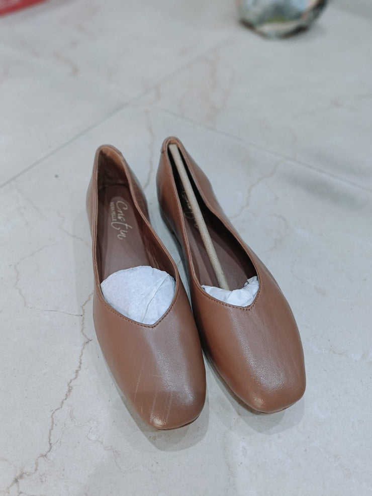Leather Flats by GlamourlyIndia