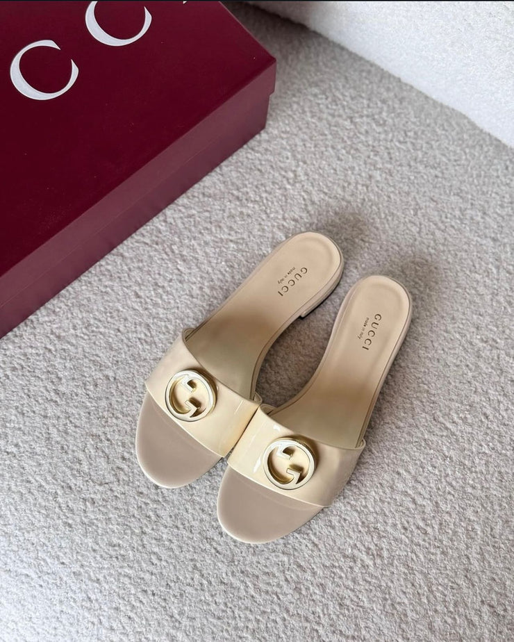 GUCCI FLATS SLIP-ONS