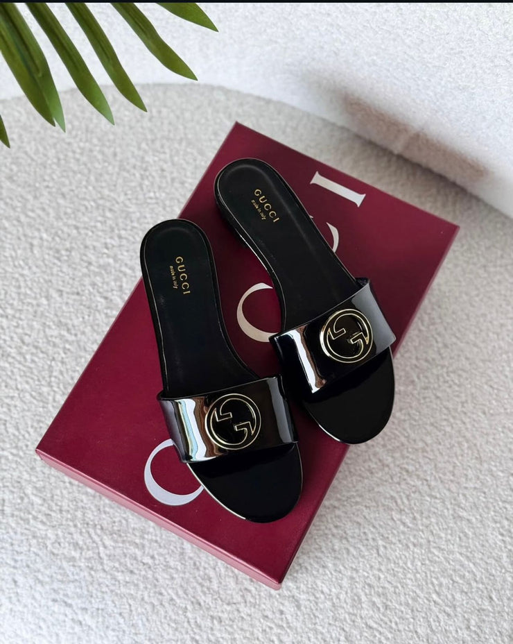 GUCCI FLATS SLIP-ONS