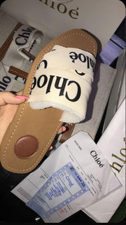 CHLOE WOODY FLATS