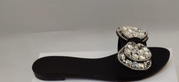 Luxury Crystal Heart Slide Sandals - Black