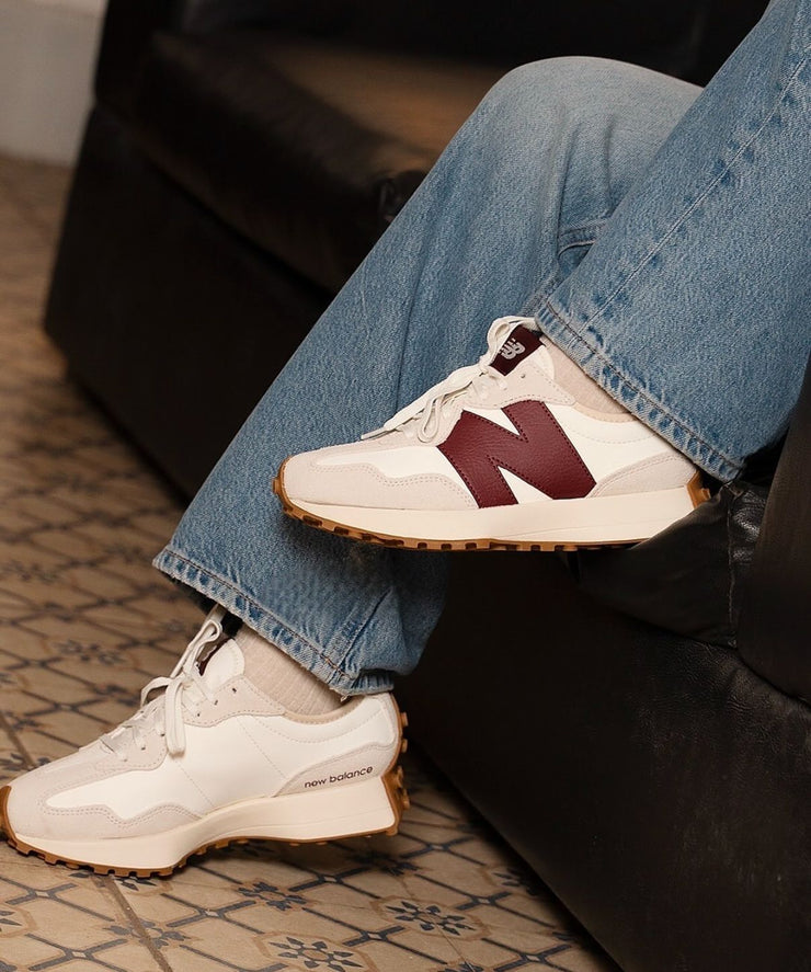New Balance 327 Moonbeam Maroon❤️