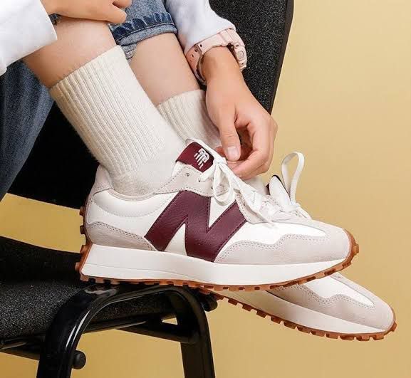 New Balance 327 Moonbeam Maroon❤️