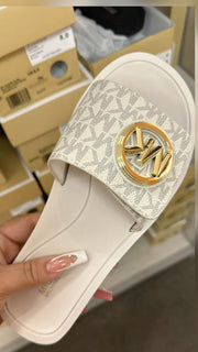 LATEST MICHAEL KORS SLIDDERS - BEIGE