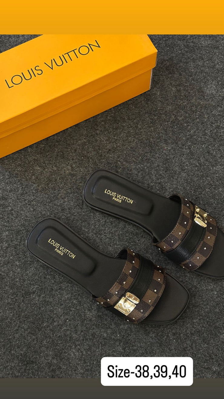 LOUIS VUITTON PREMIUM QUALITY Slippers 💯 - BROWN