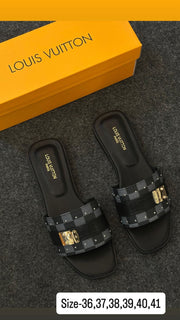 LOUIS VUITTON PREMIUM QUALITY Slippers 💯 - BLACK