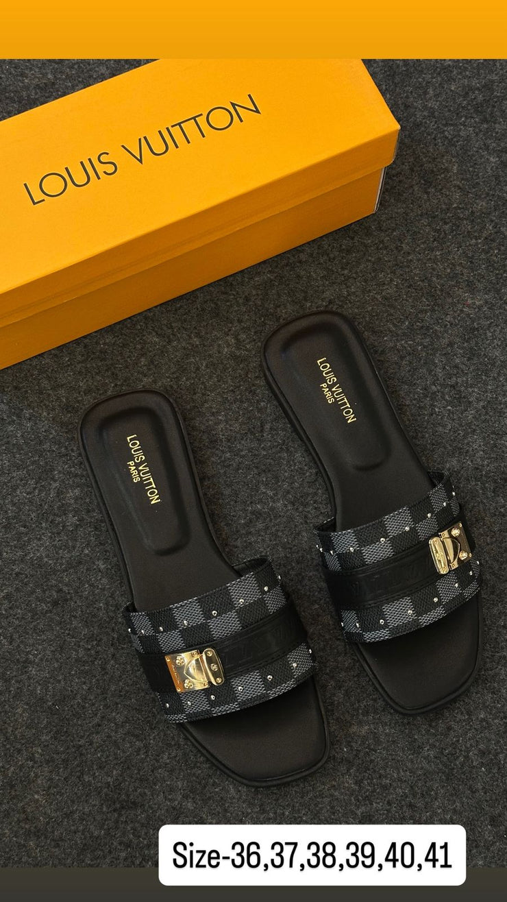 LOUIS VUITTON PREMIUM QUALITY Slippers 💯 - BLACK
