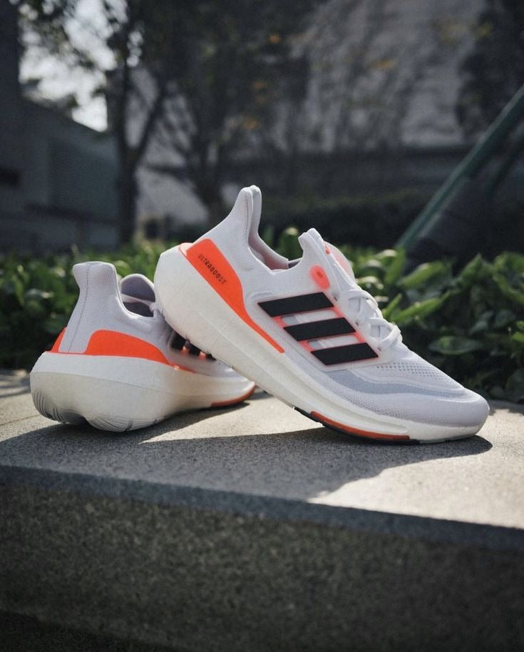 Adidas Ultraboost Light 23
