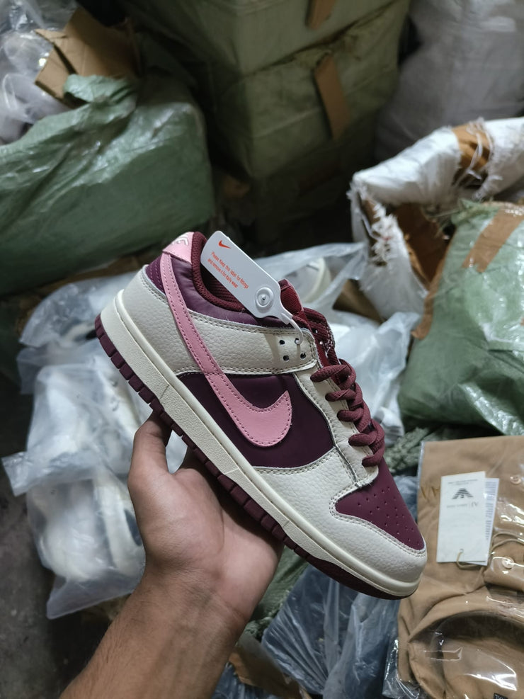 Nike Men's Dunk Low Retro PRM Valentine's Day