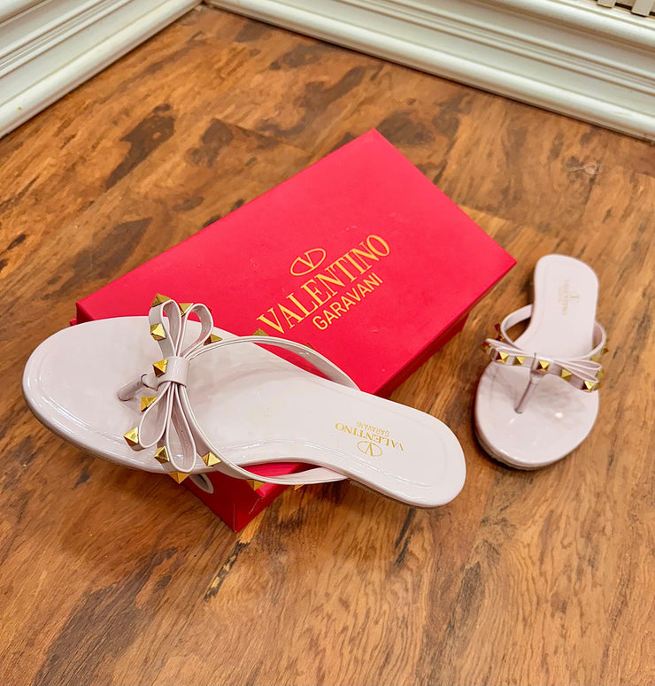 Designer flats for her