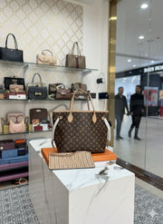 LOUIS VUITTON TOTE WITH POUCH