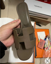 Hermes Oran Flats