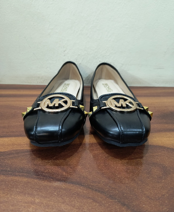 MK Bellarinas