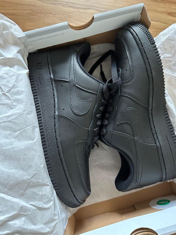 Nike airforce 1 black