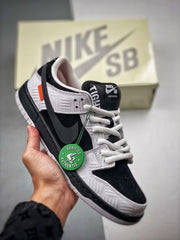 Nike SB Dunk Low TIGHTBOOTH
